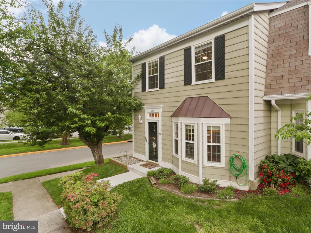 9917 BLAKE LANE