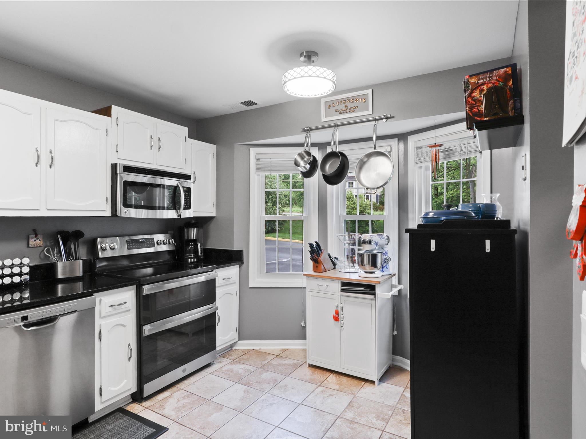 9917 BLAKE LANE