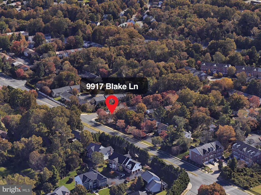 9917 BLAKE LANE