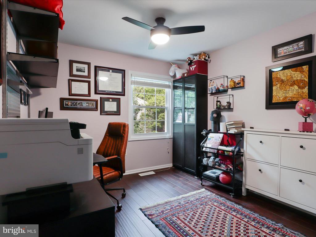 9917 BLAKE LANE