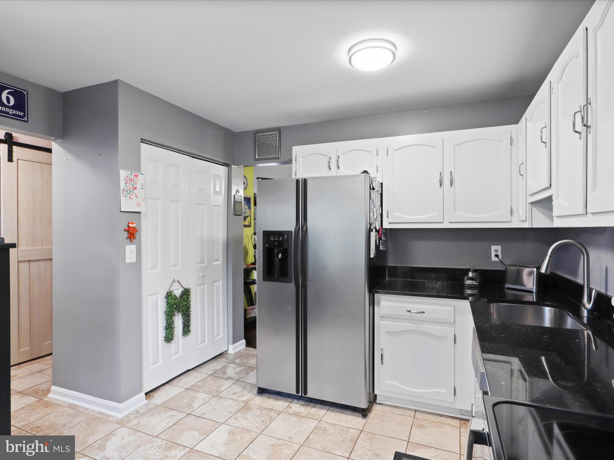 9917 BLAKE LANE