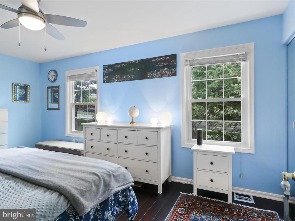9917 BLAKE LANE