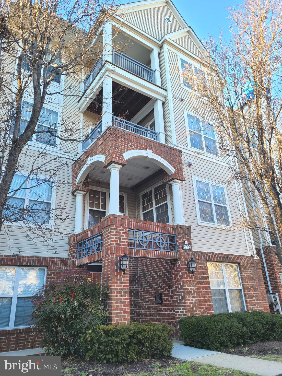 3009 NICOSH CIRCLE 4303