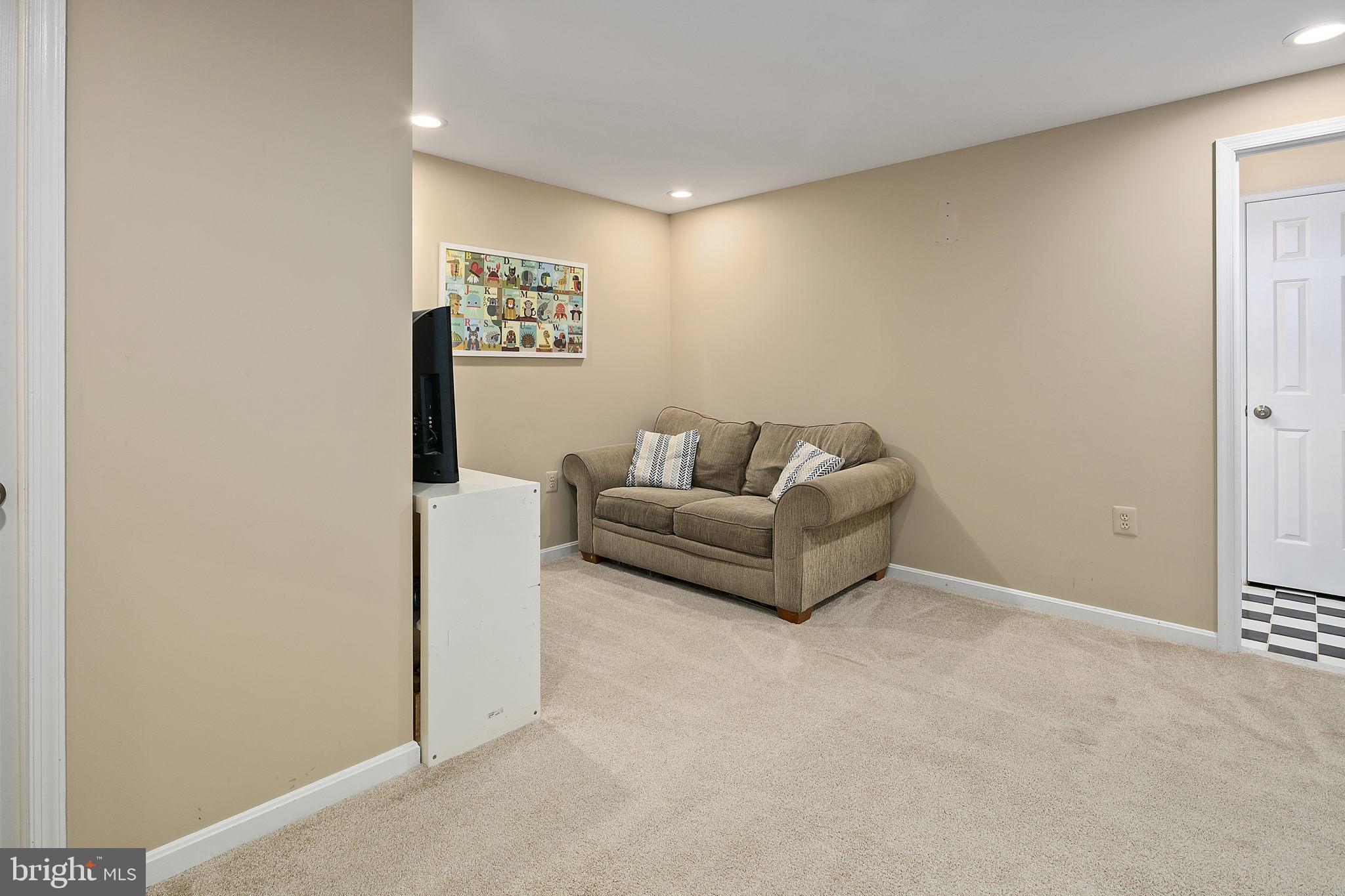 2774 MELCHESTER DRIVE