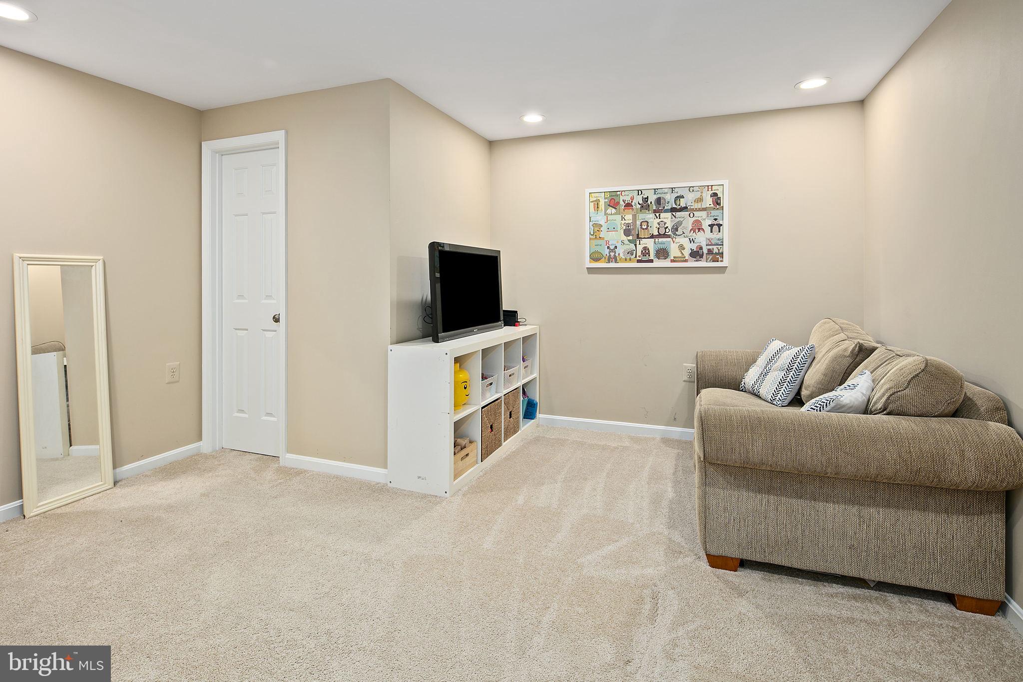 2774 MELCHESTER DRIVE