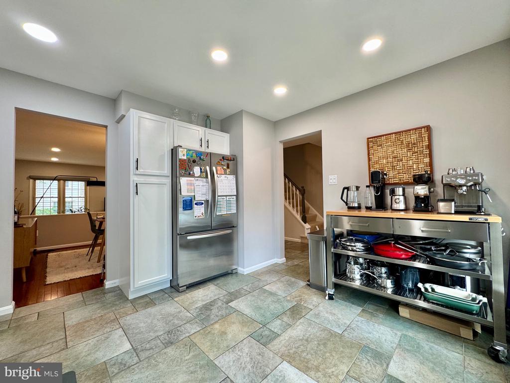 2718 SHAWN LEIGH DRIVE