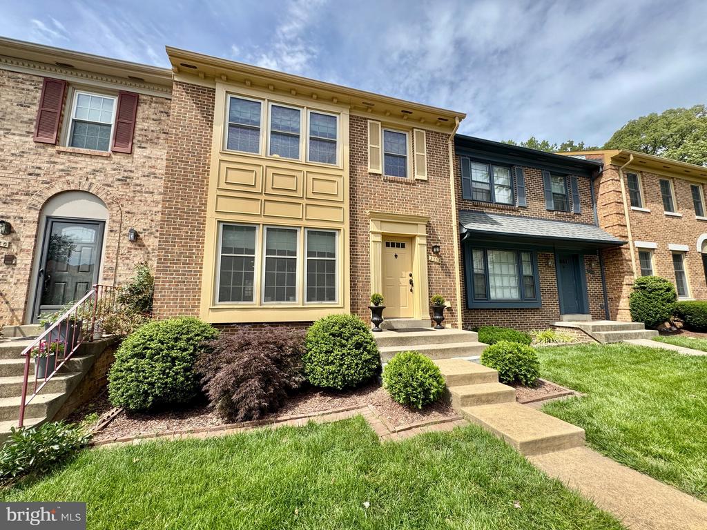 2718 SHAWN LEIGH DRIVE