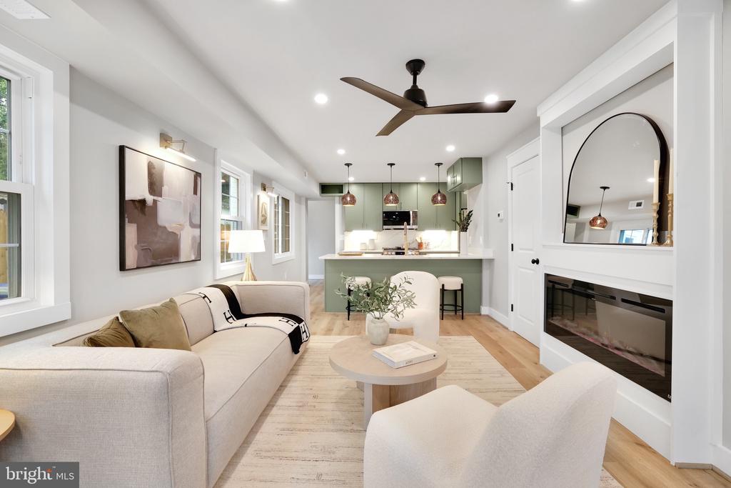 2313 GLENDALE TERRACE