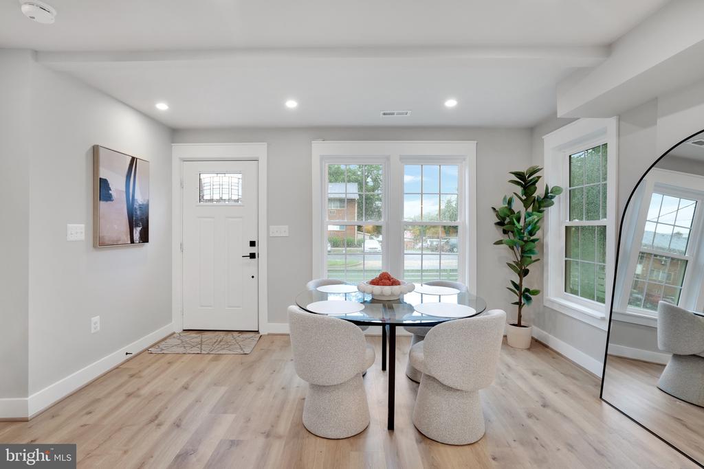 2313 GLENDALE TERRACE