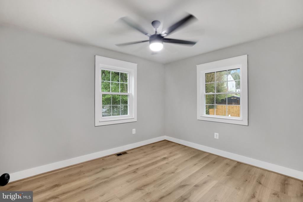 2313 GLENDALE TERRACE