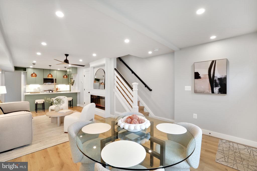2313 GLENDALE TERRACE