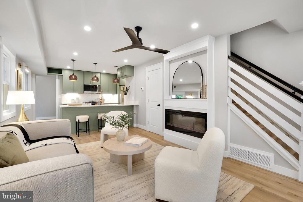 2313 GLENDALE TERRACE