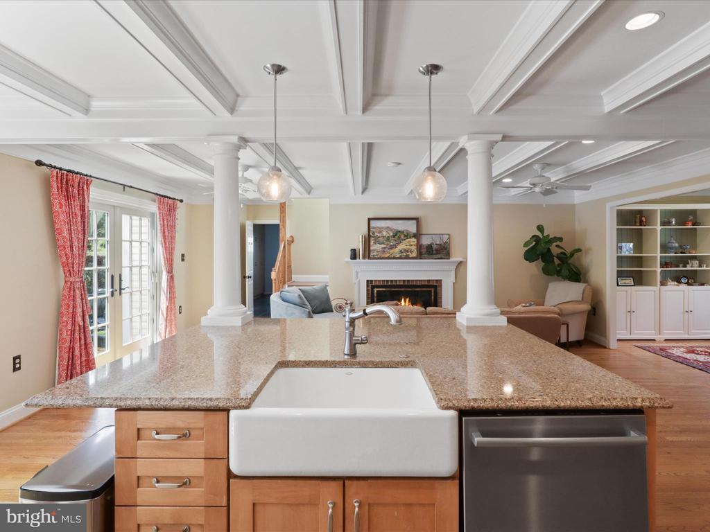 4661 BRADDOCK GREEN COURT