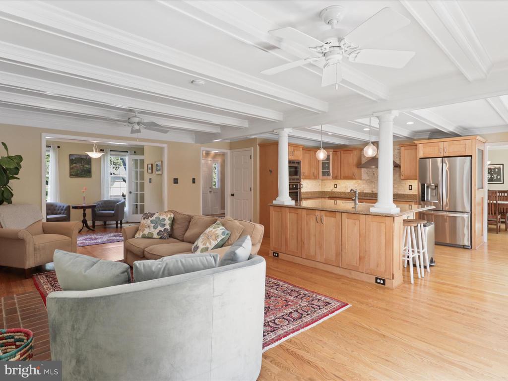 4661 BRADDOCK GREEN COURT