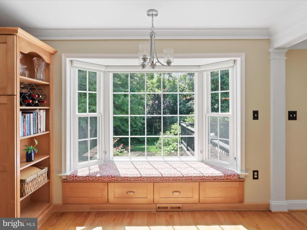4661 BRADDOCK GREEN COURT