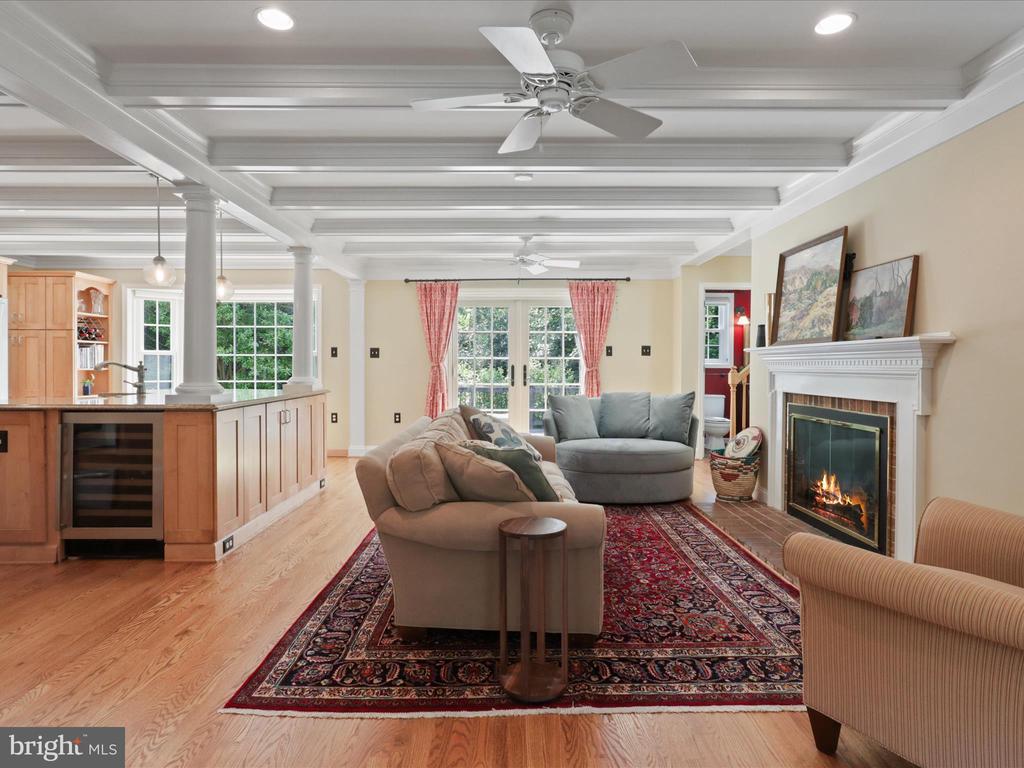 4661 BRADDOCK GREEN COURT