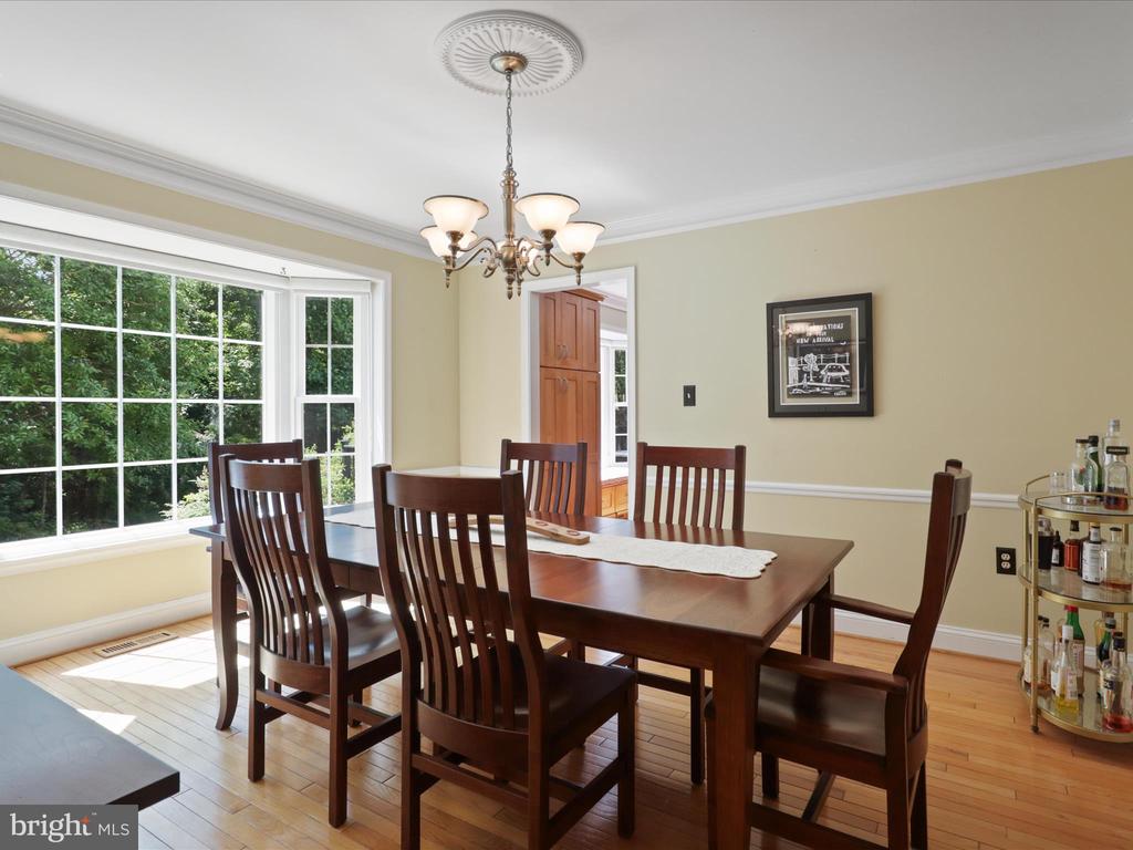 4661 BRADDOCK GREEN COURT