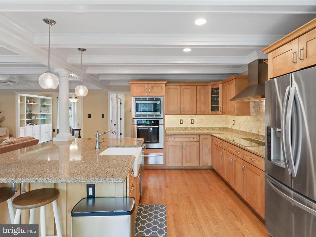 4661 BRADDOCK GREEN COURT