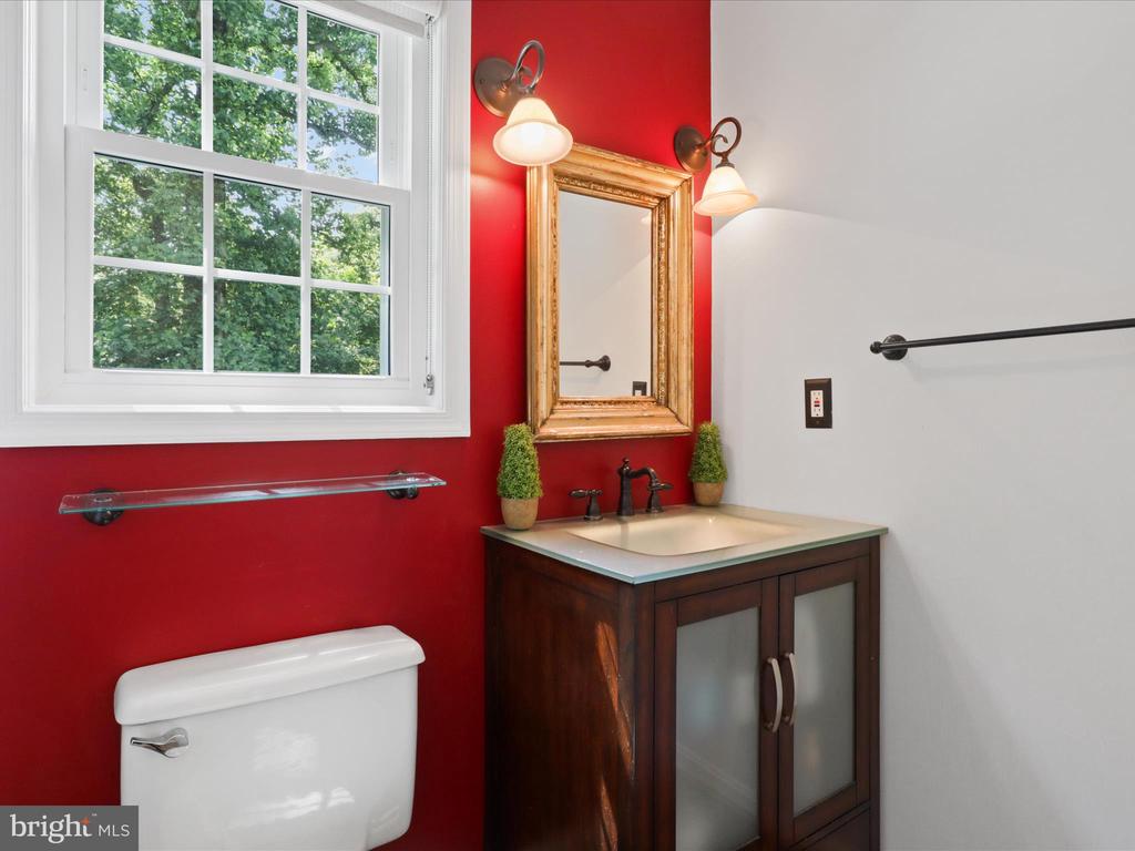 4661 BRADDOCK GREEN COURT