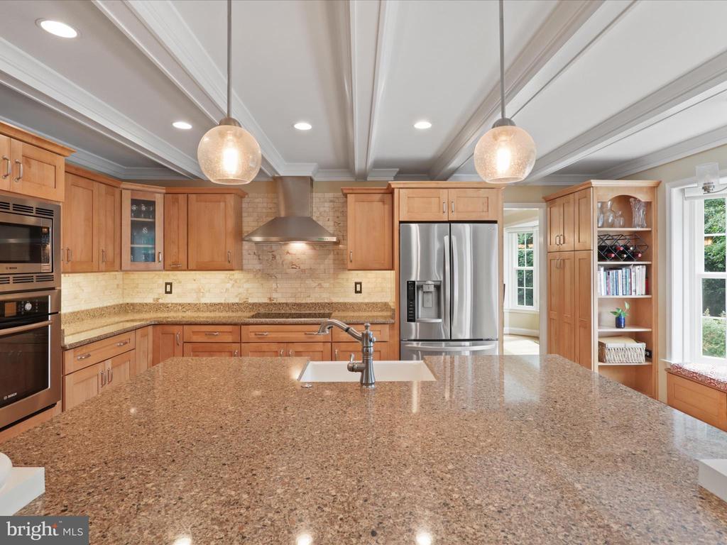 4661 BRADDOCK GREEN COURT