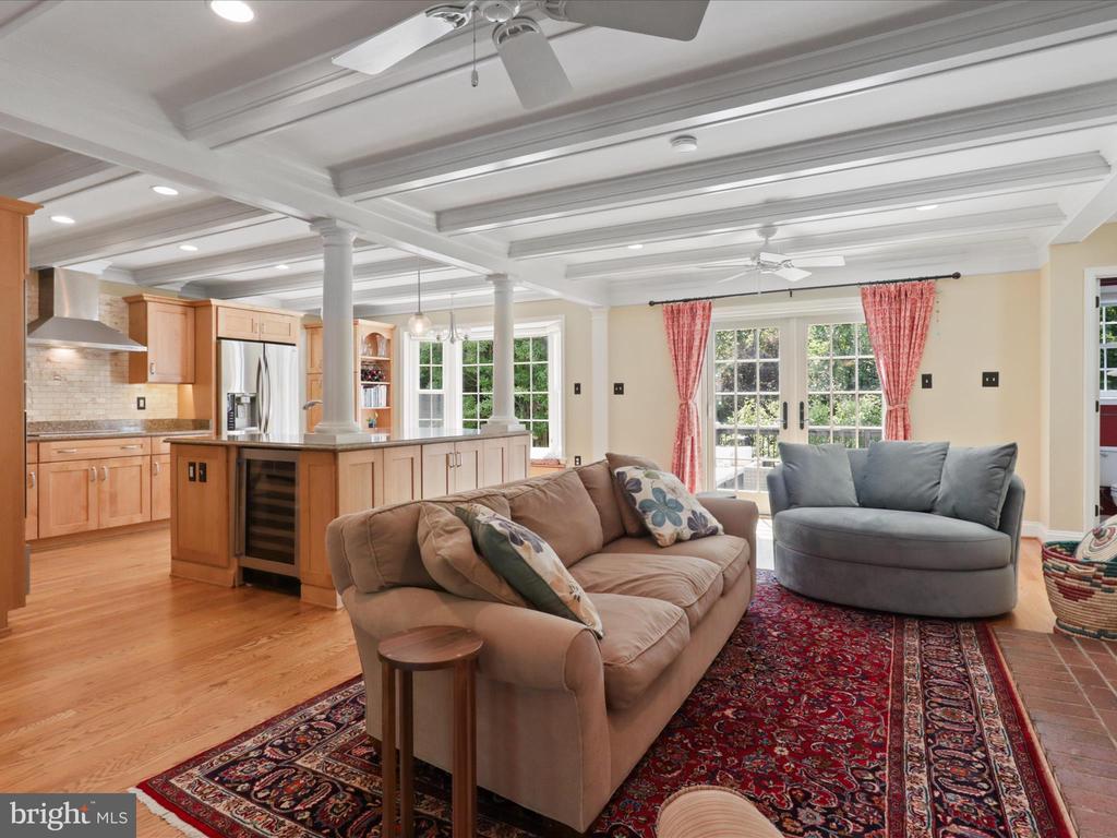4661 BRADDOCK GREEN COURT