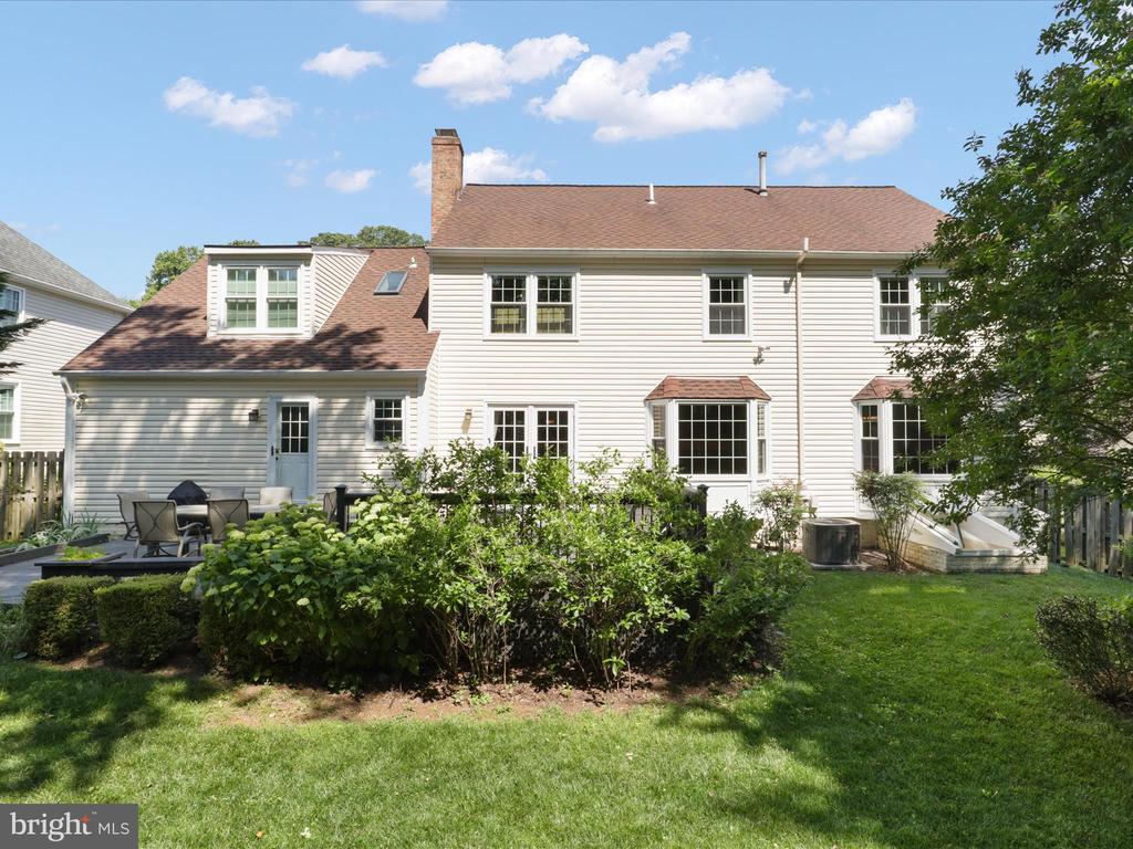 4661 BRADDOCK GREEN COURT