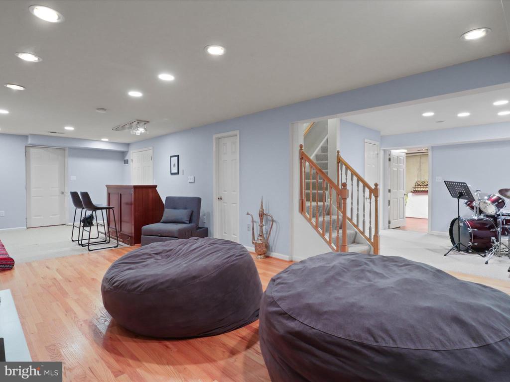 4661 BRADDOCK GREEN COURT