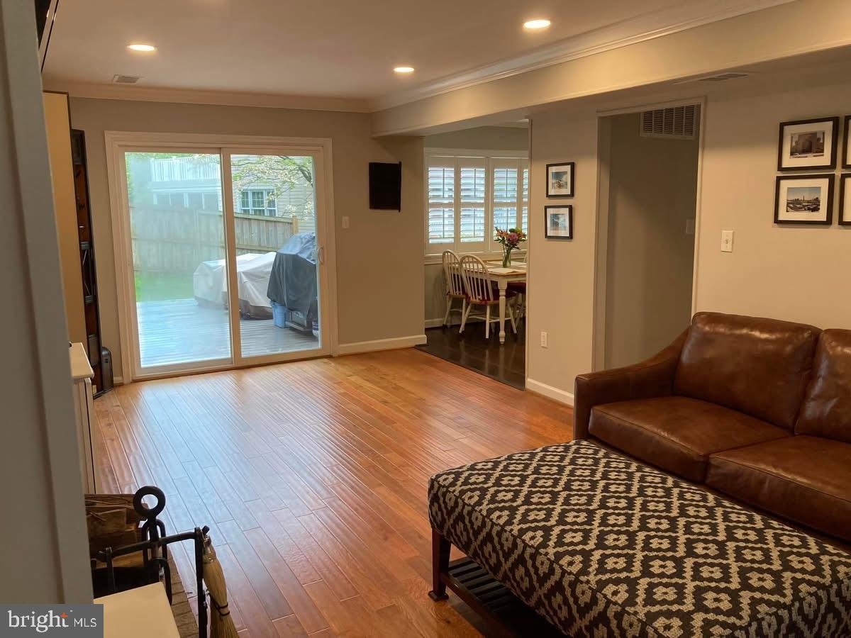 6511 CAPE COURT