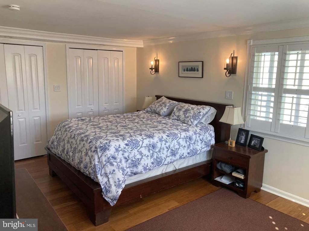 6511 CAPE COURT