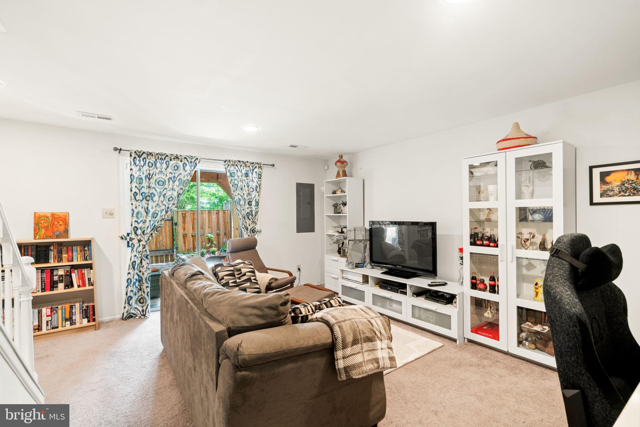 6996 OLD BRENTFORD ROAD