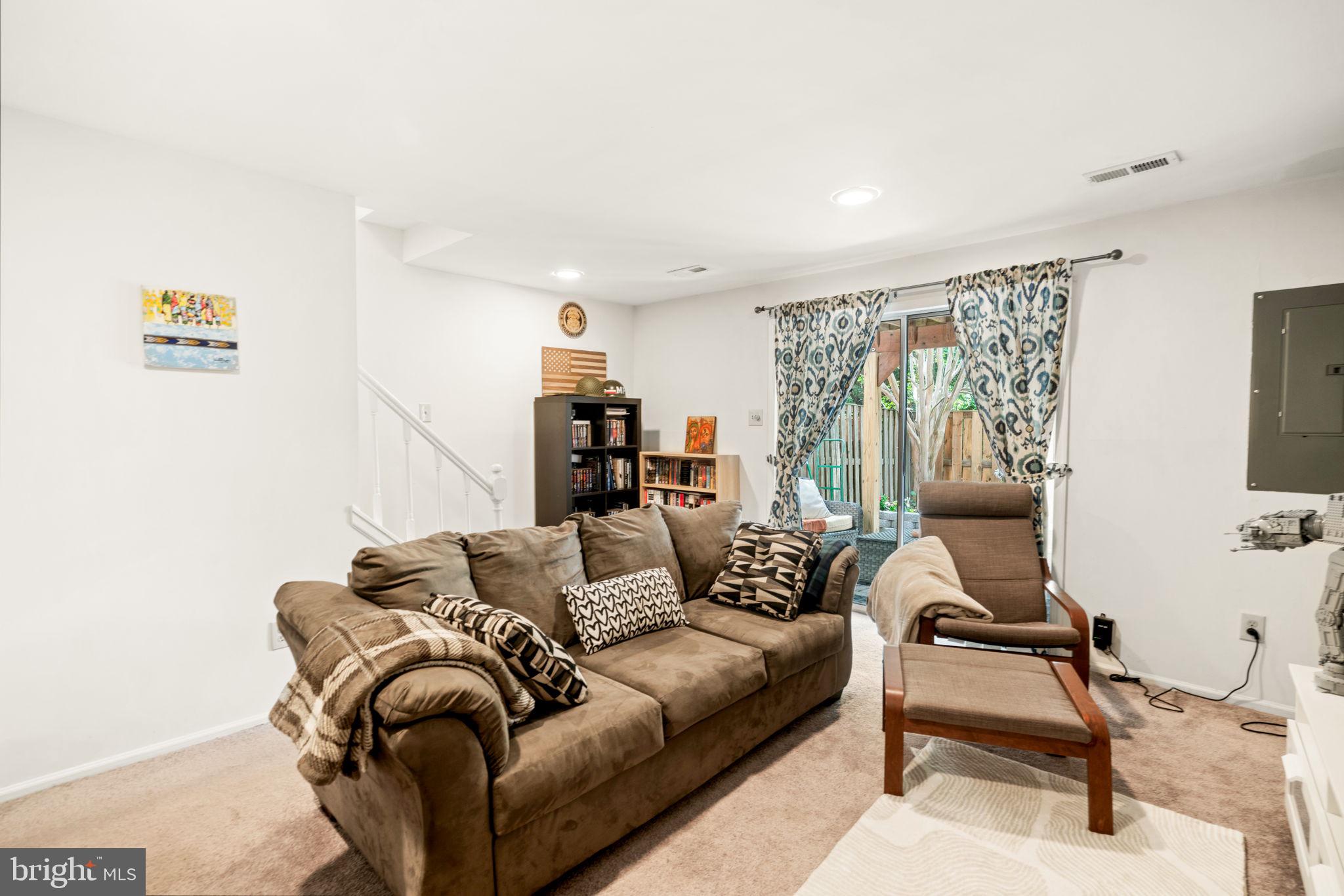 6996 OLD BRENTFORD ROAD