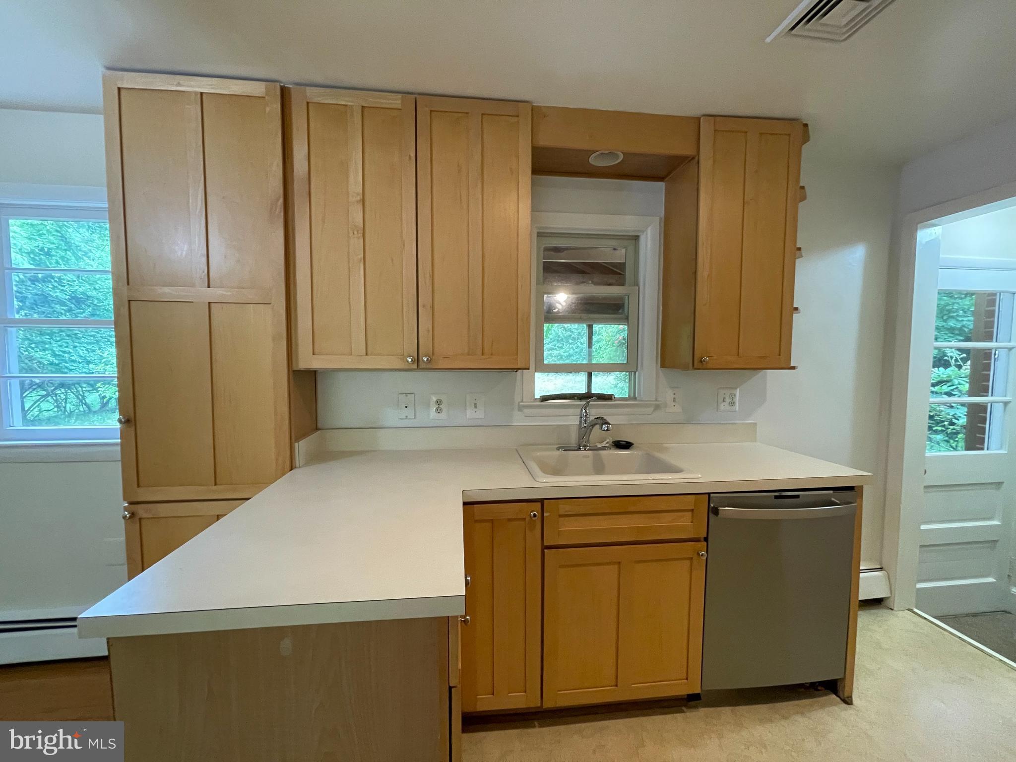 7908 RAILROAD STREET