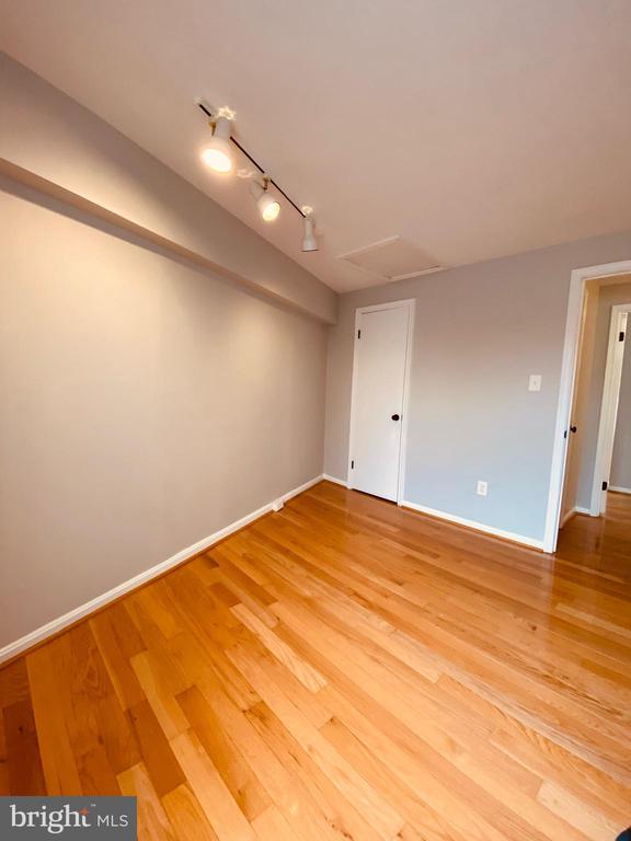 6215 COOL VALLEY COURT