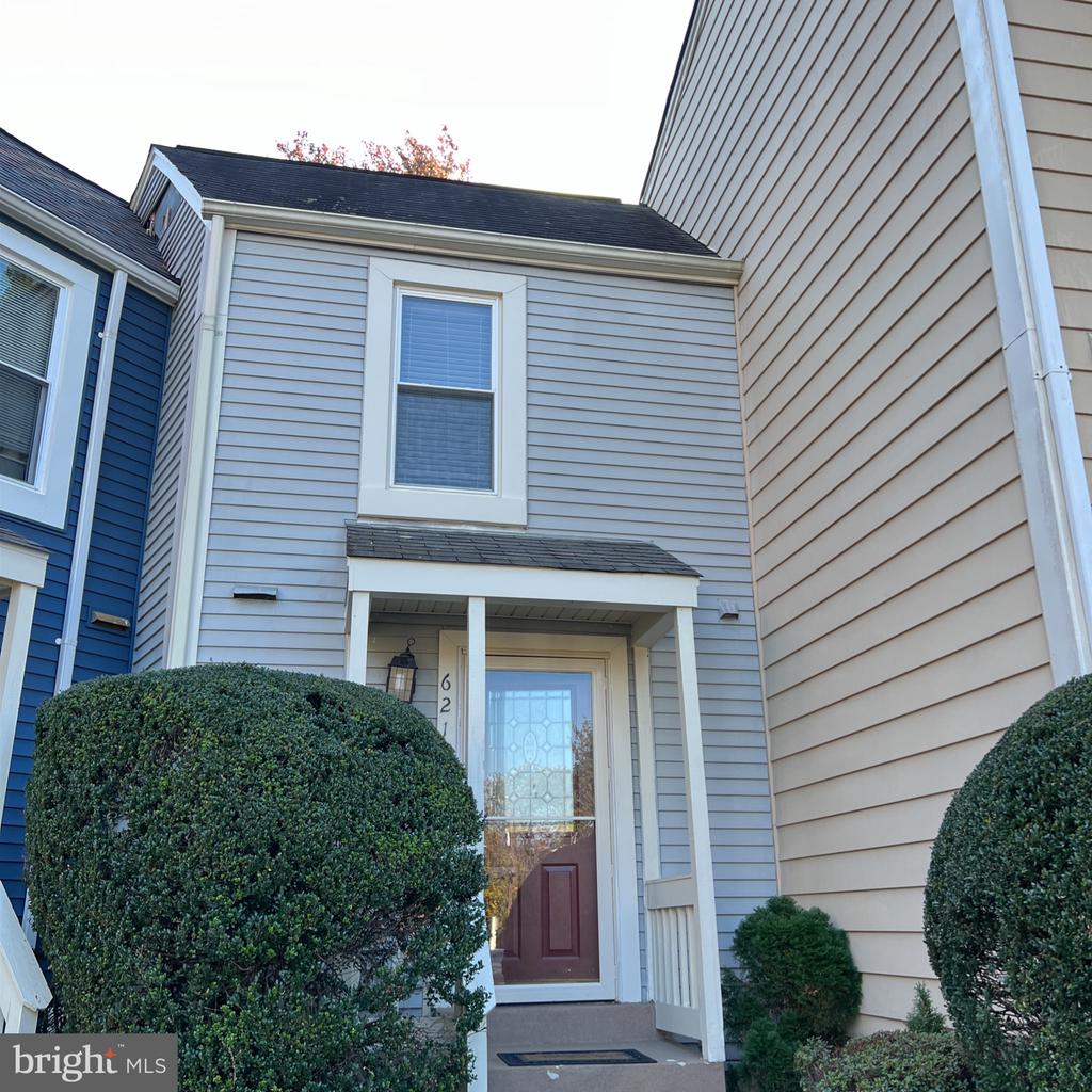 6215 COOL VALLEY COURT