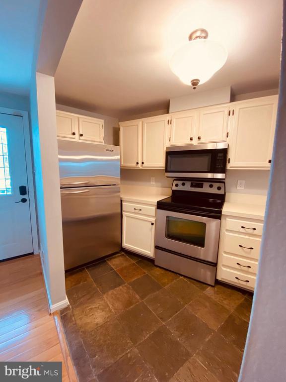 6215 COOL VALLEY COURT