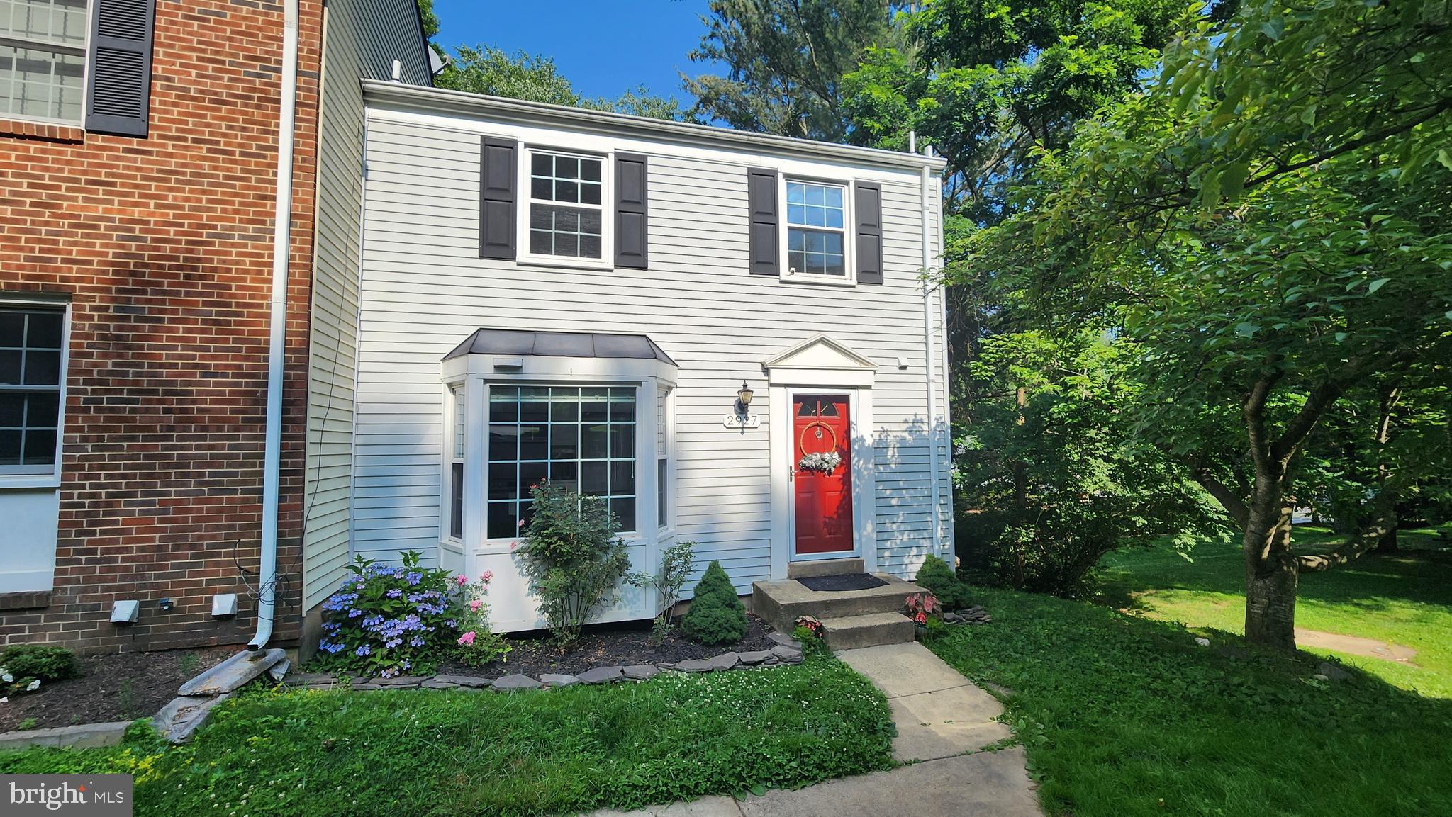 2927 AMBERLEIGH WAY