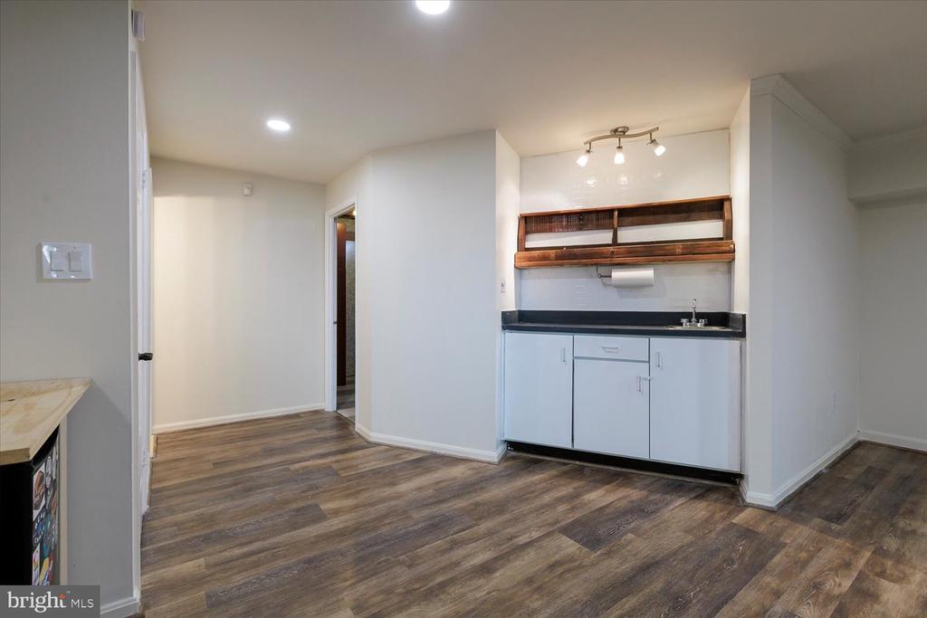 9019 FOX GRAPE LANE