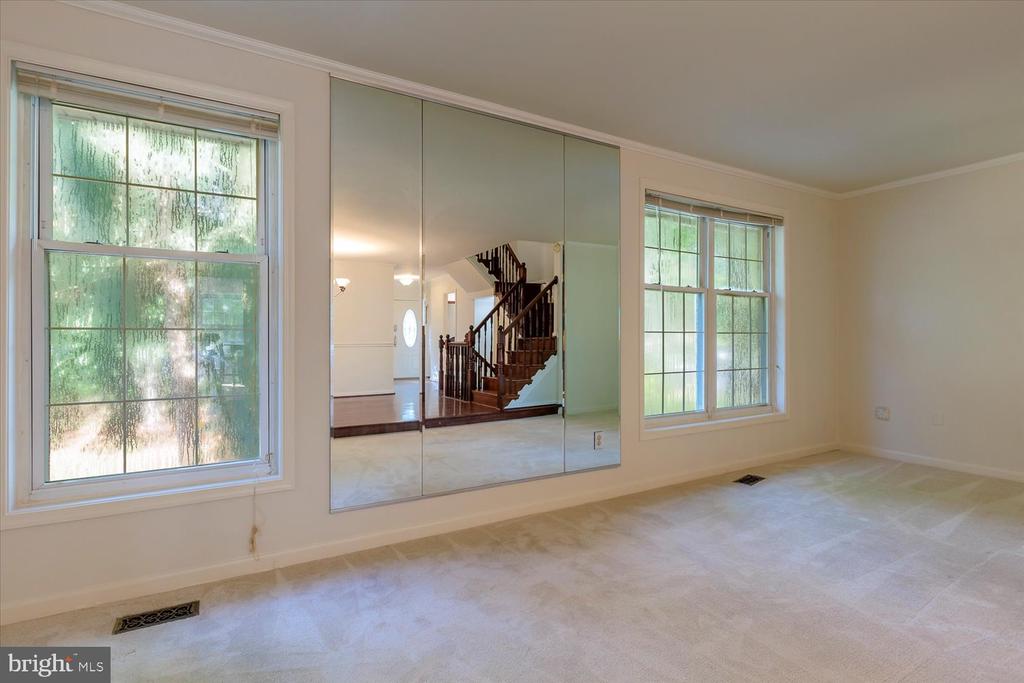9019 FOX GRAPE LANE