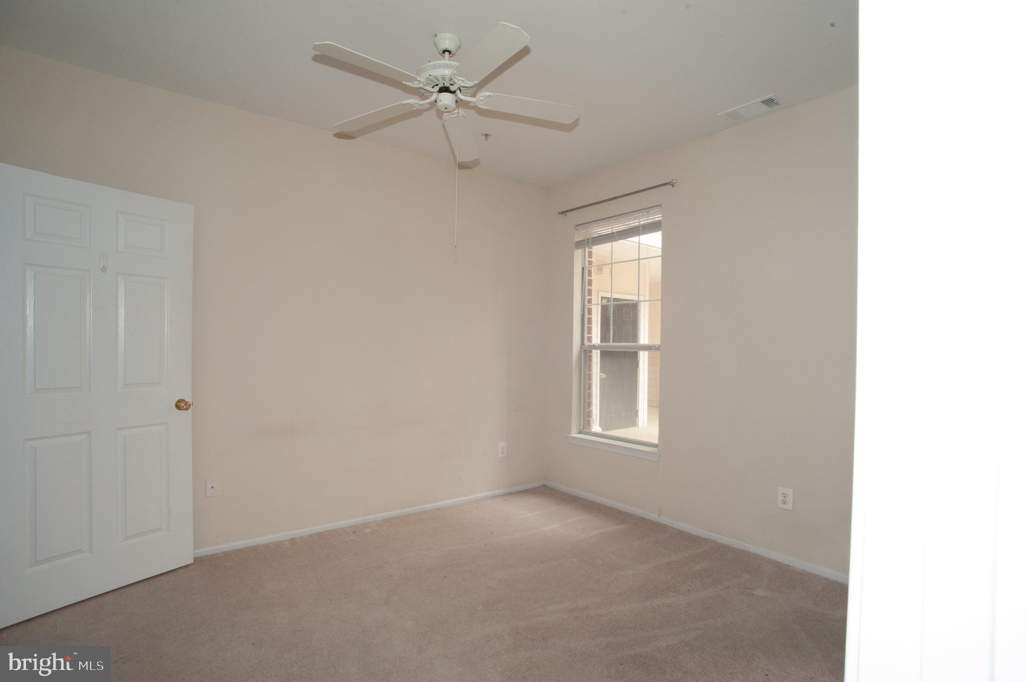 1530 SPRING GATE DRIVE 9104