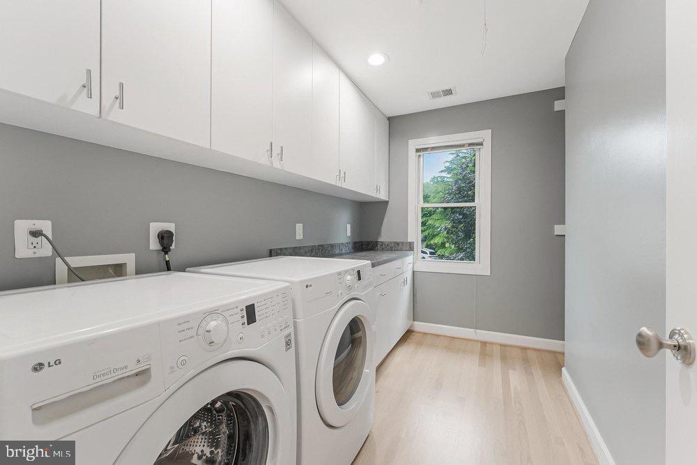 1655 HUNTING RIDGE COURT