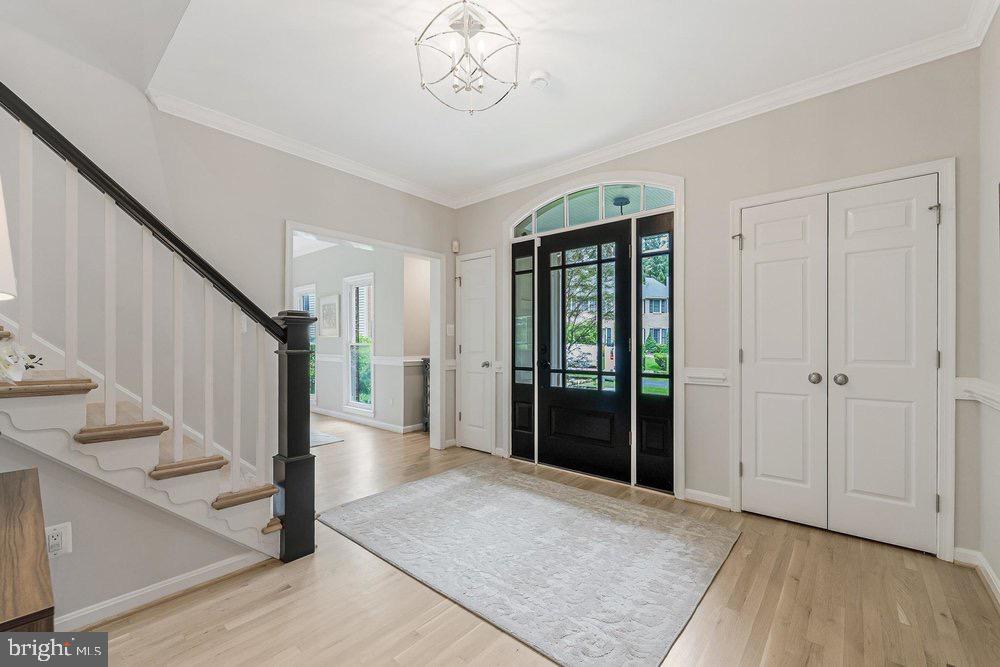 1655 HUNTING RIDGE COURT