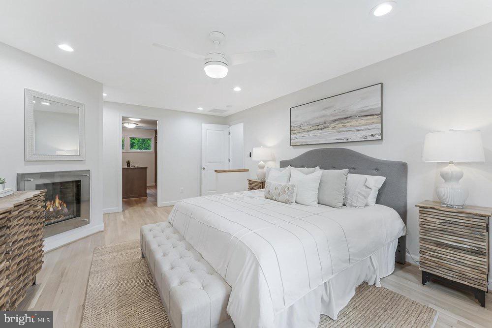 1655 HUNTING RIDGE COURT