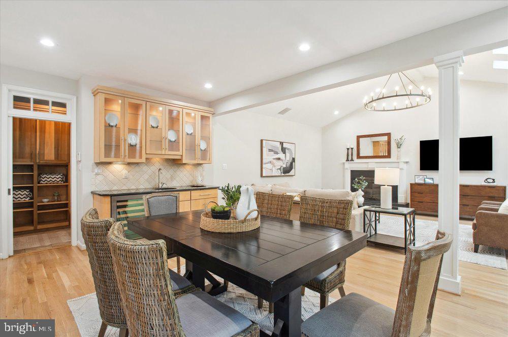 1655 HUNTING RIDGE COURT