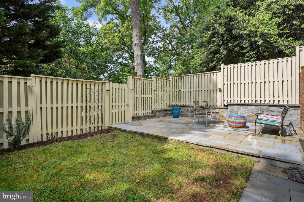 11559 LINKS DRIVE