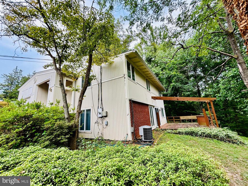 7313 BRAD STREET