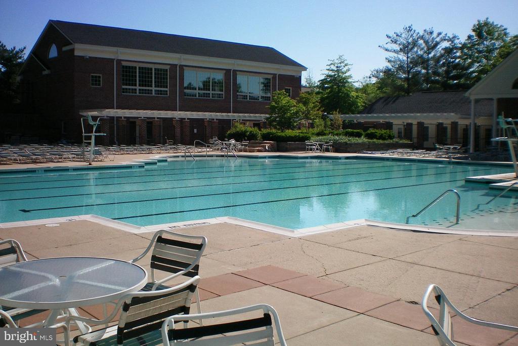 12104 GREENWOOD COURT 301