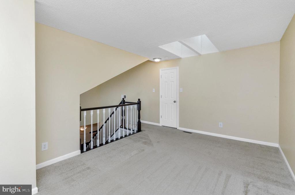 12104 GREENWOOD COURT 301