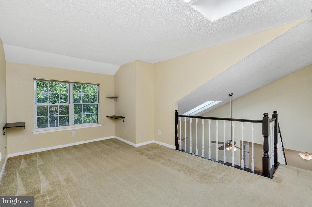 12104 GREENWOOD COURT 301