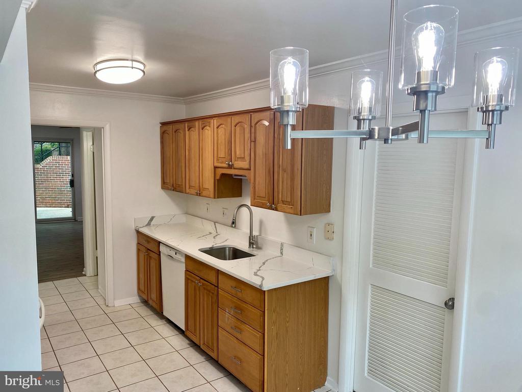 6435 RIVES COURT