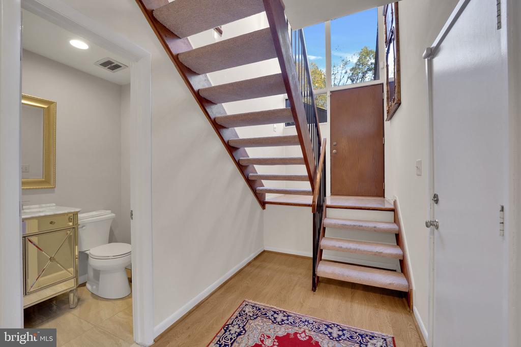 12106 QUORN LANE